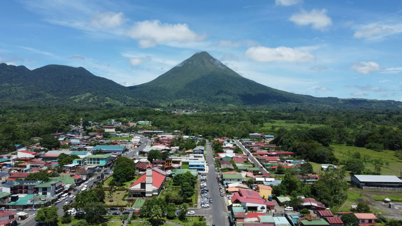 La Fortuna — hub principal ville