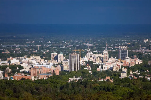 Mendoza — hub principal ville