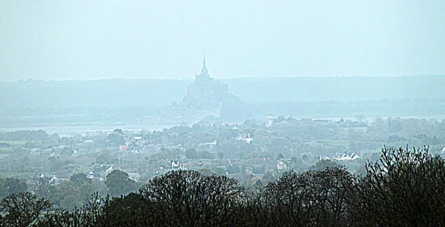 Mont-Saint-Michel — hub principal ville