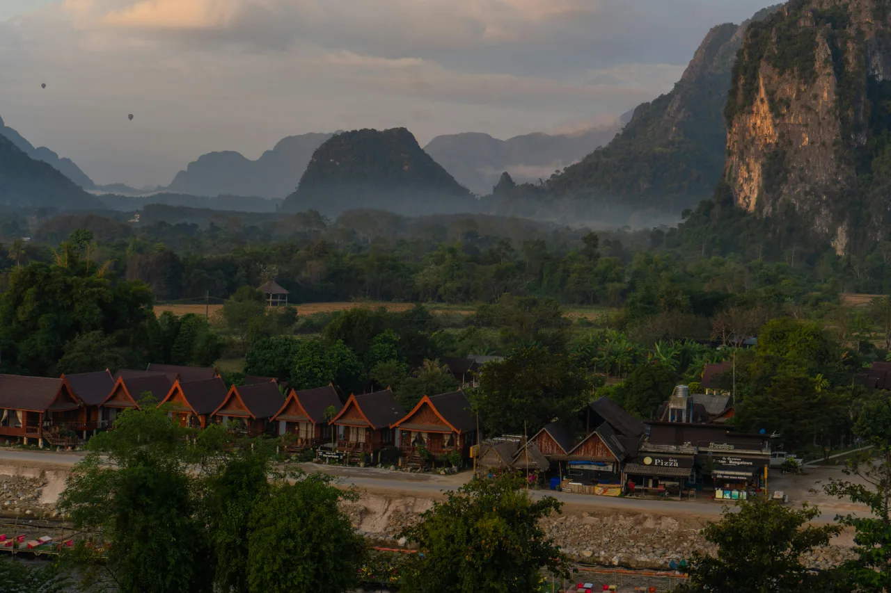 Vang Vieng — hub principal ville
