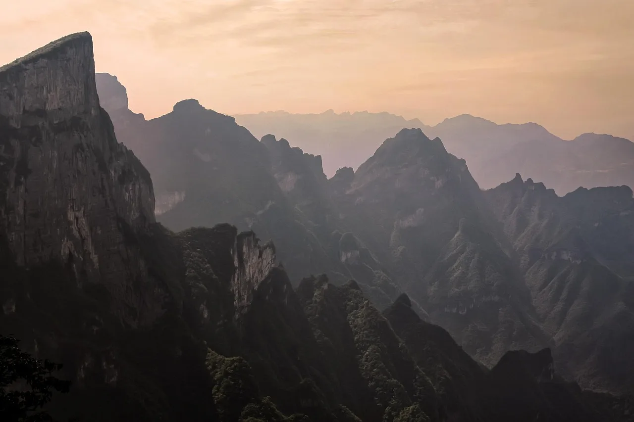 Zhangjiajie — hub principal ville